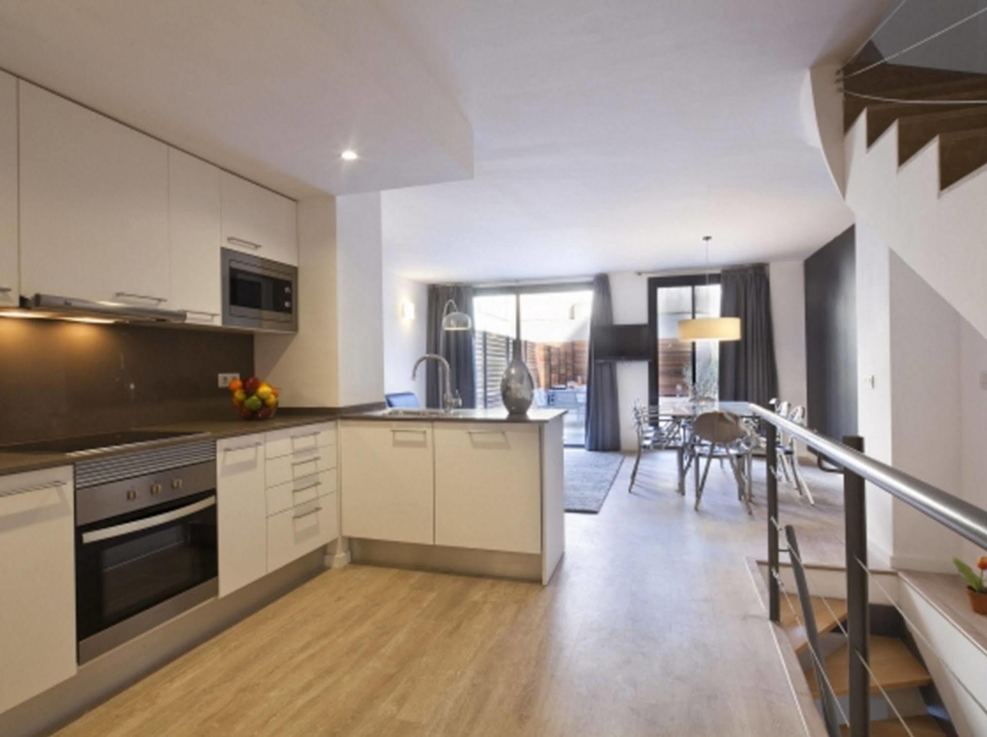 Sleep Eixample By Stay Barcelona Bagian luar foto